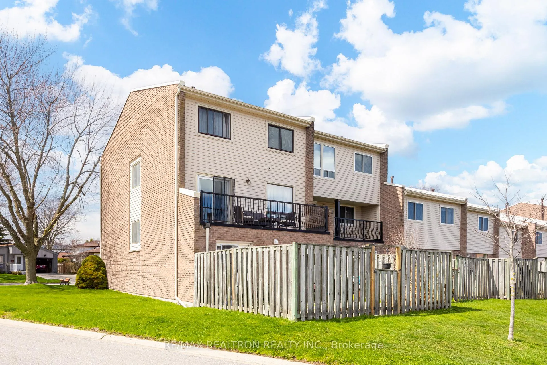 Photo 33 of 33 Clover Ridge Drive W, Ajax, South West — HOMEH