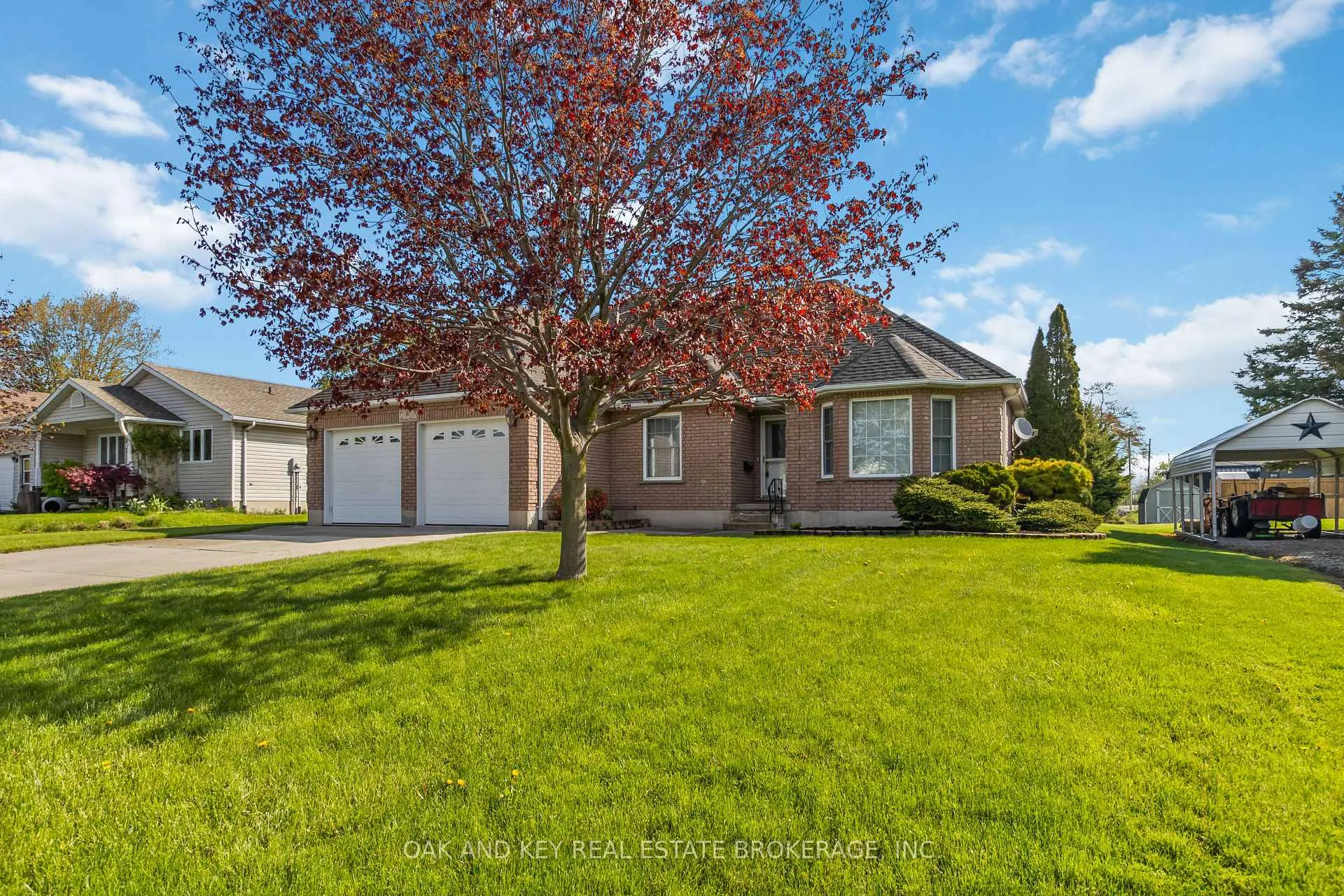Photo 2 of 6 Backus Drive, Norfolk, Port Rowan — HOMEH