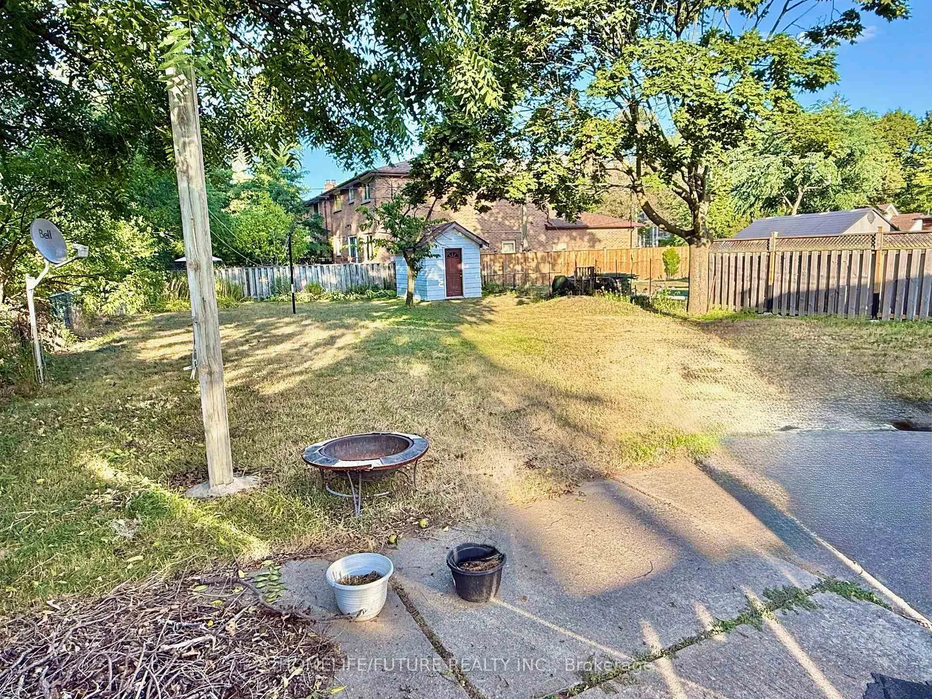 Photo 5 of 5 Weir Crescent, Scarborough, West Hill — HOMEH