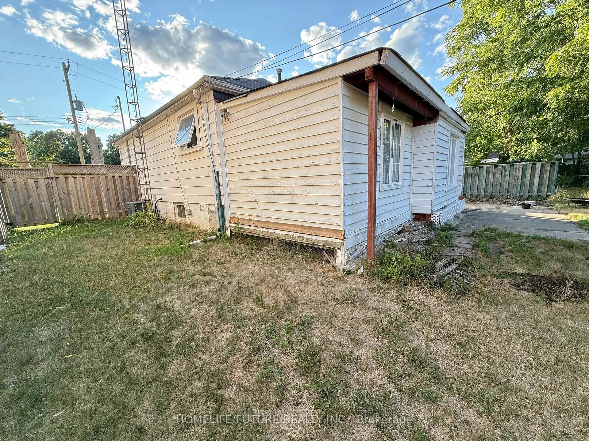 Photo 7 of 5 Weir Crescent, Scarborough, West Hill — HOMEH