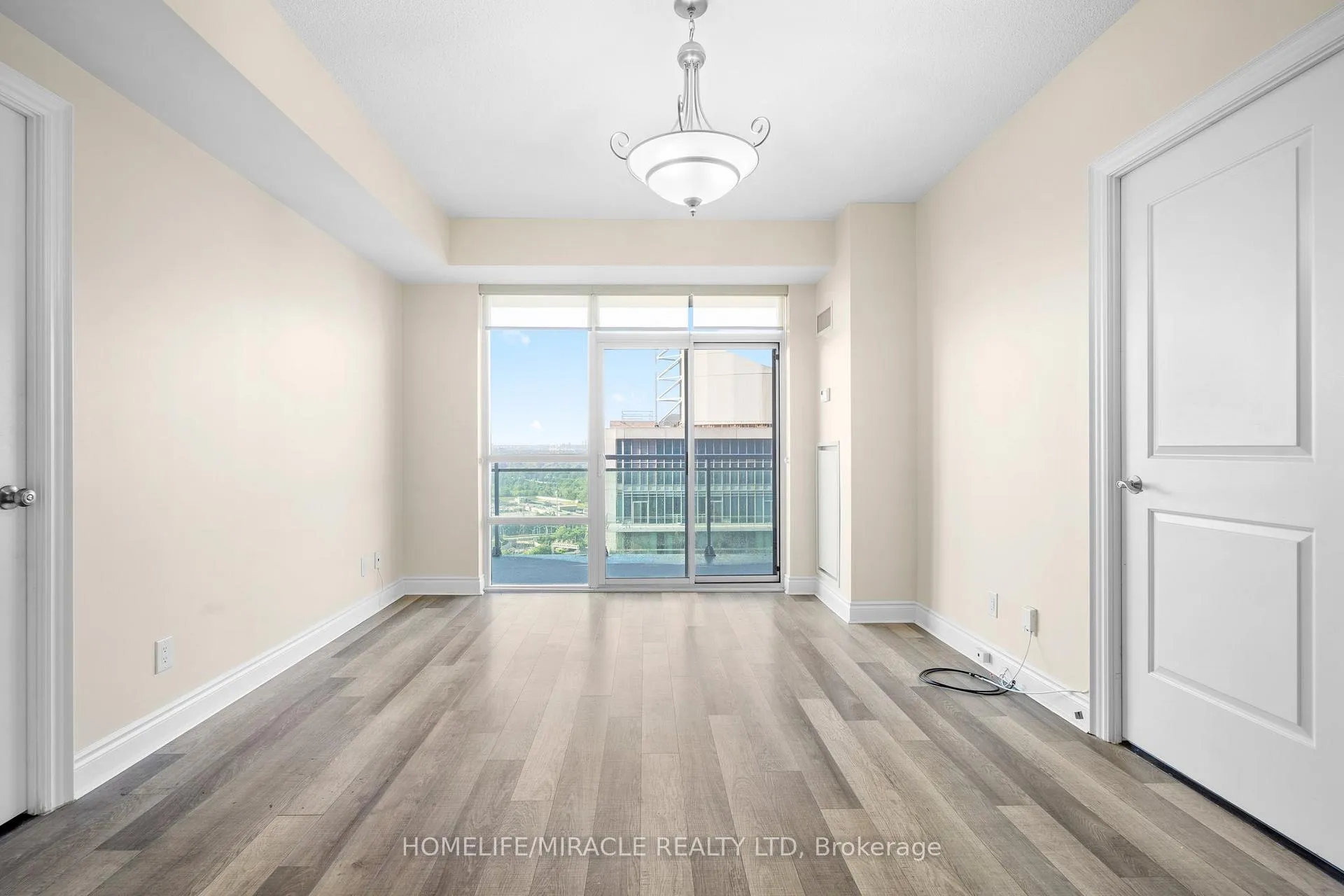 Photo 6 of Unit 2604, 16 Brookers Lane, Etobicoke, Mimico — HOMEH