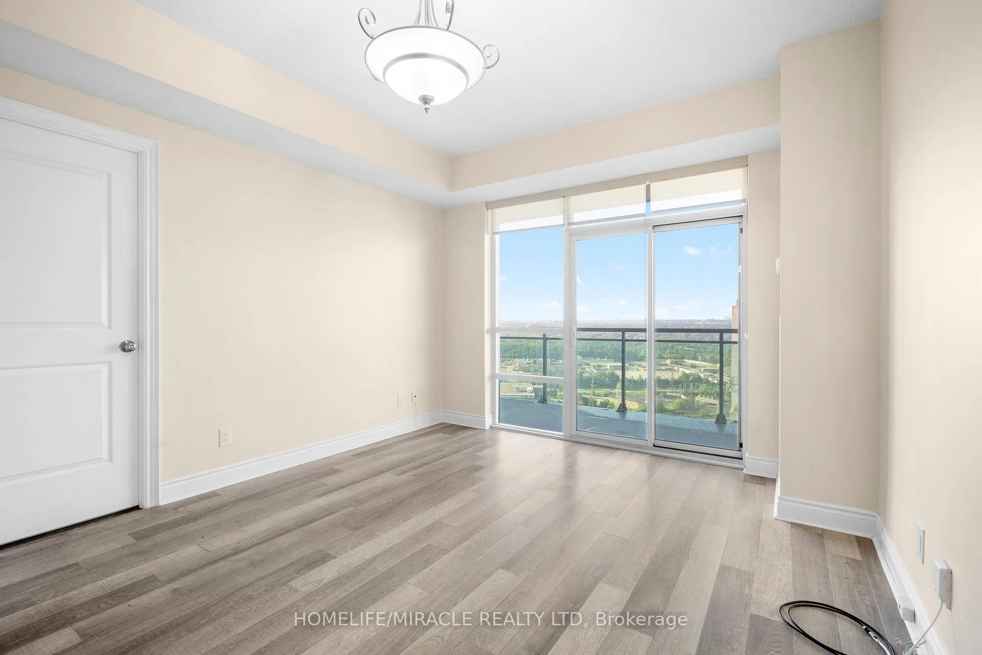 Photo 7 of Unit 2604, 16 Brookers Lane, Etobicoke, Mimico — HOMEH