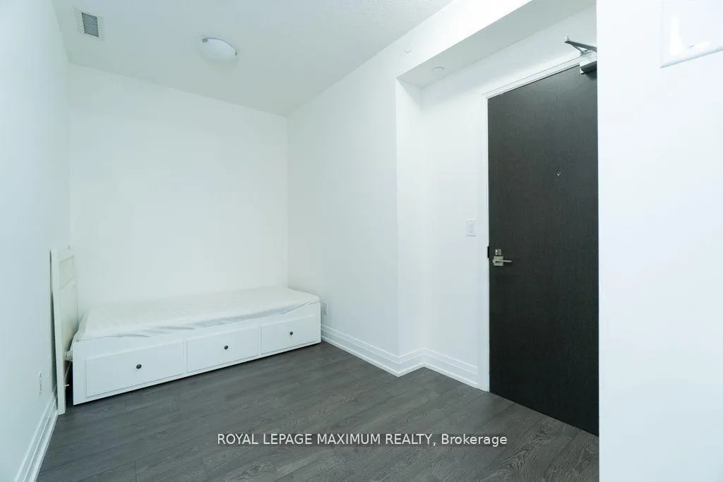 Photo 5 of Unit 2203, 3700 Highway 7 Road, Vaughan, Vaughan Corporate Centre — HOMEH