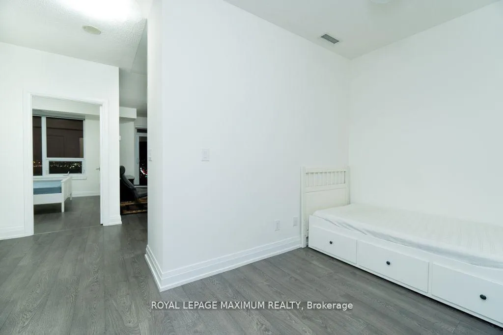 Photo 6 of Unit 2203, 3700 Highway 7 Road, Vaughan, Vaughan Corporate Centre — HOMEH