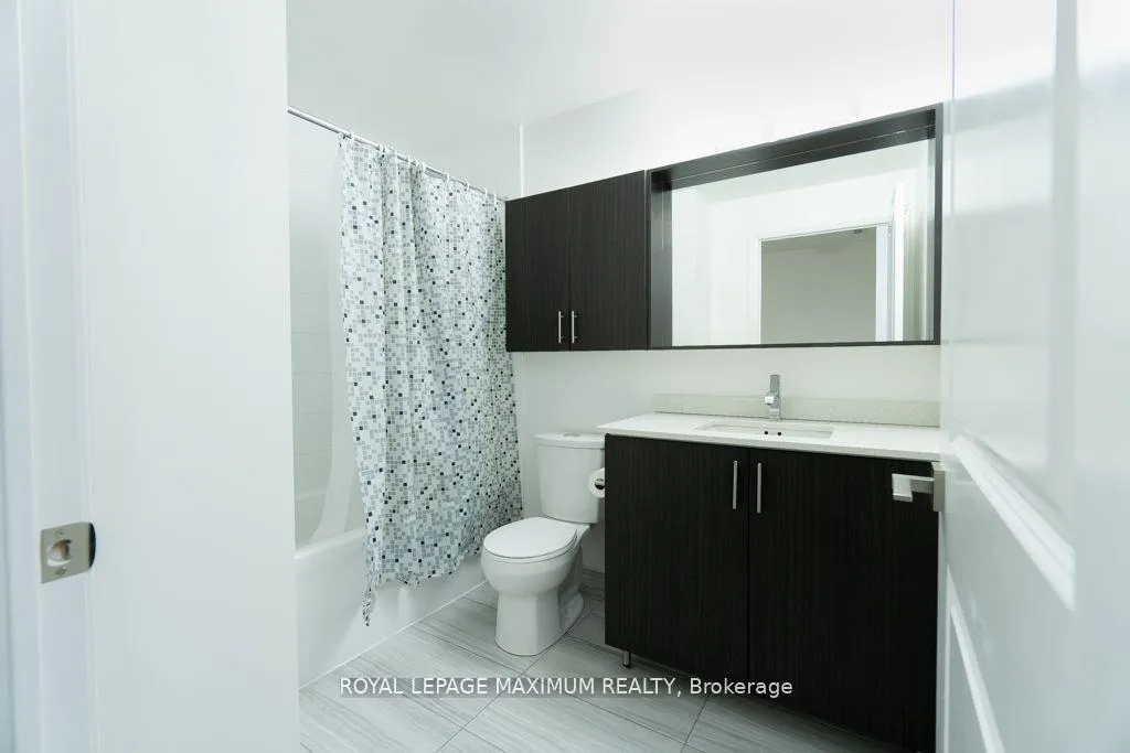 Photo 12 of Unit 2203, 3700 Highway 7 Road, Vaughan, Vaughan Corporate Centre — HOMEH