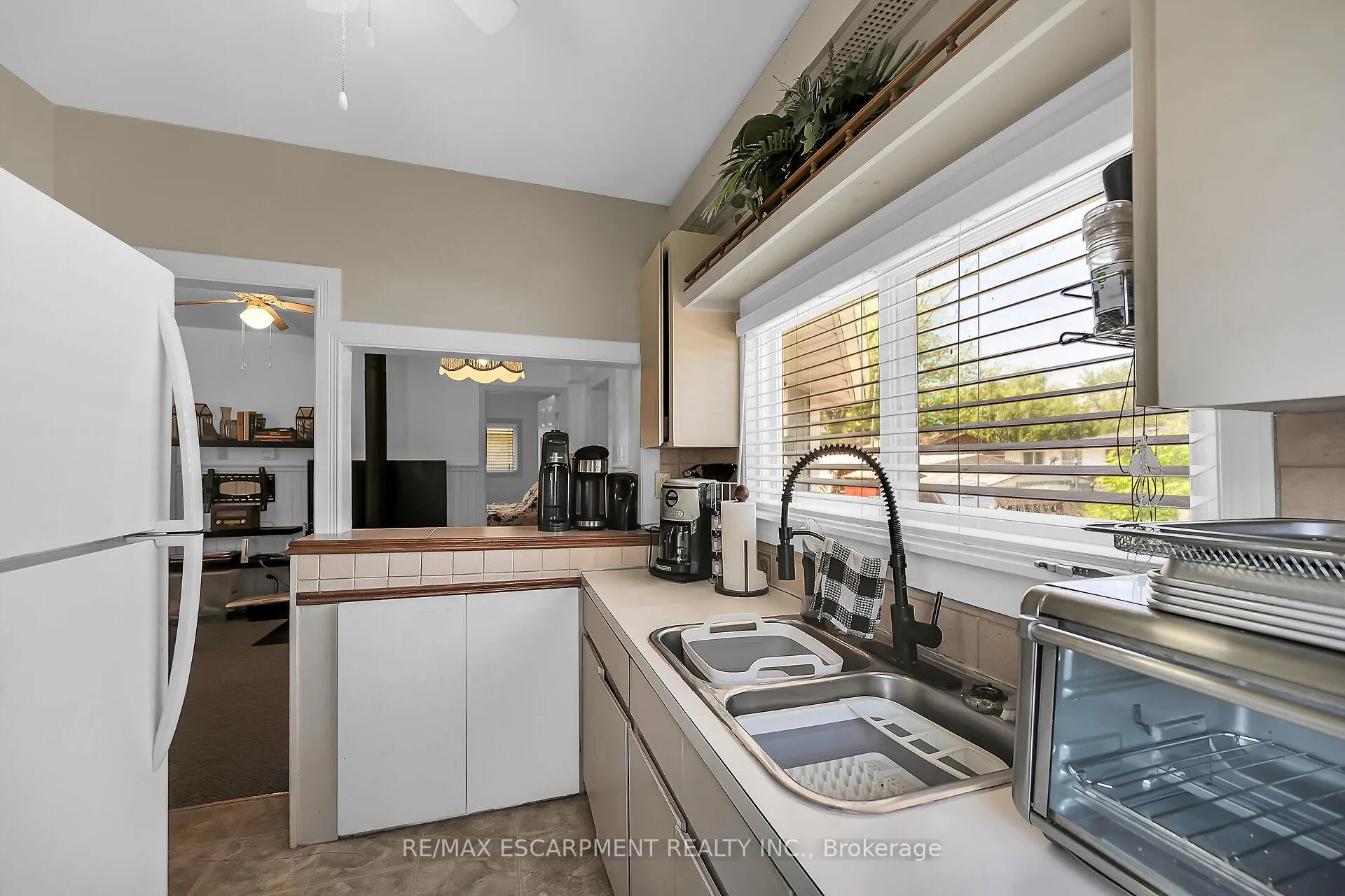 Photo 16 of 1041 Lakeshore Road, Haldimand — HOMEH