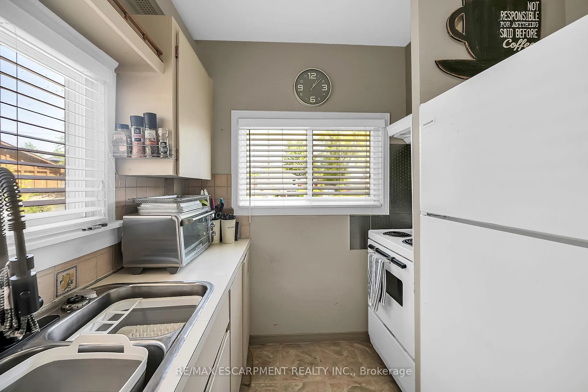 Photo 17 of 1041 Lakeshore Road, Haldimand — HOMEH