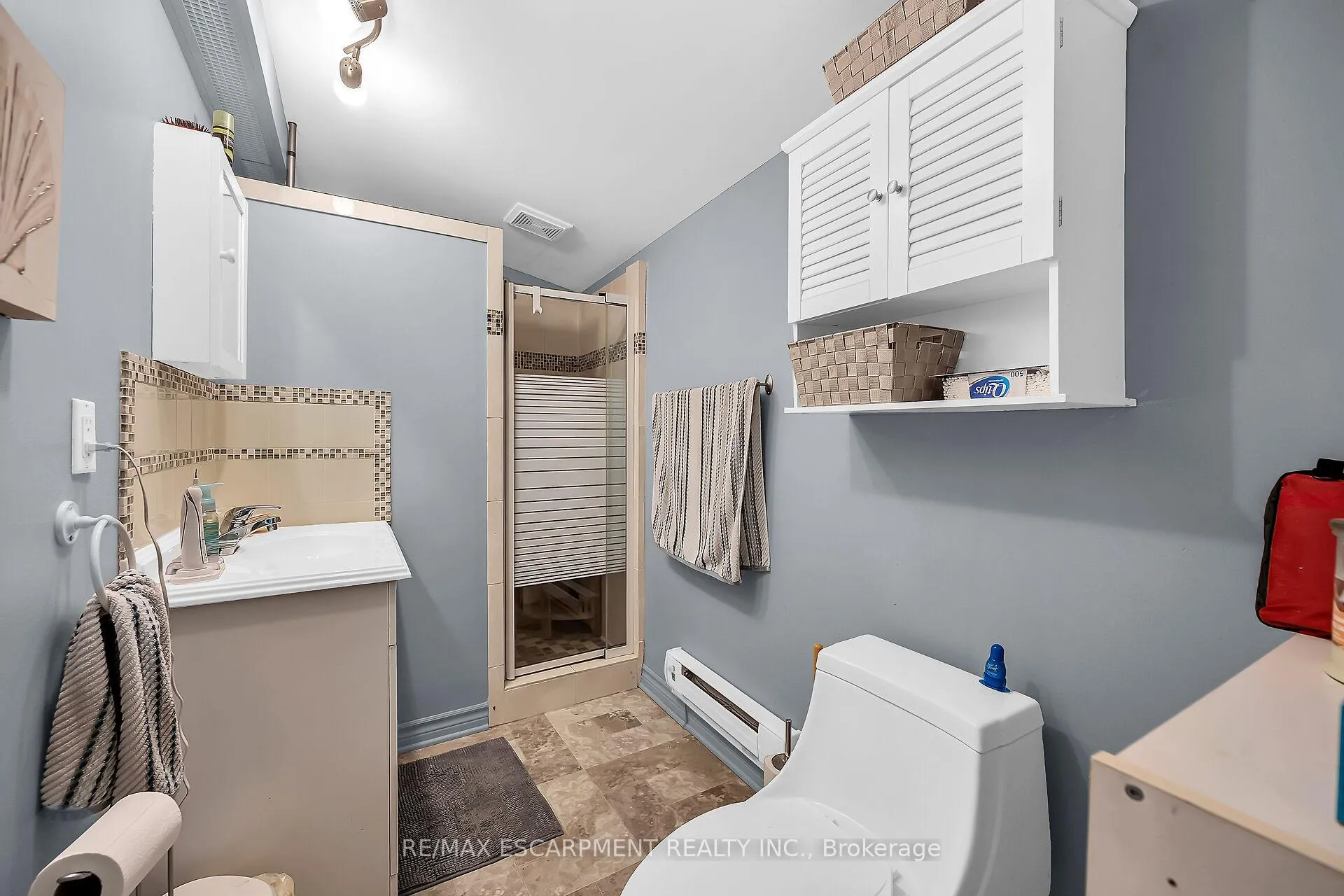 Photo 23 of 1041 Lakeshore Road, Haldimand — HOMEH