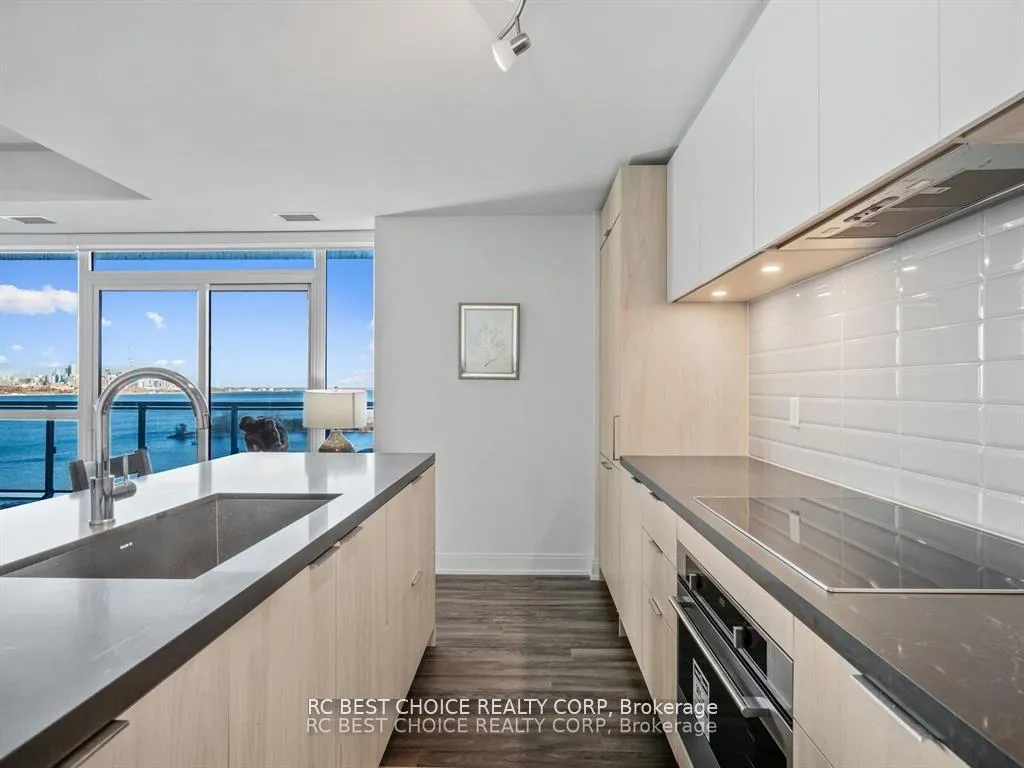 Photo 13 of Unit 1008, 65 Annie Craig Drive, Etobicoke, Mimico — HOMEH