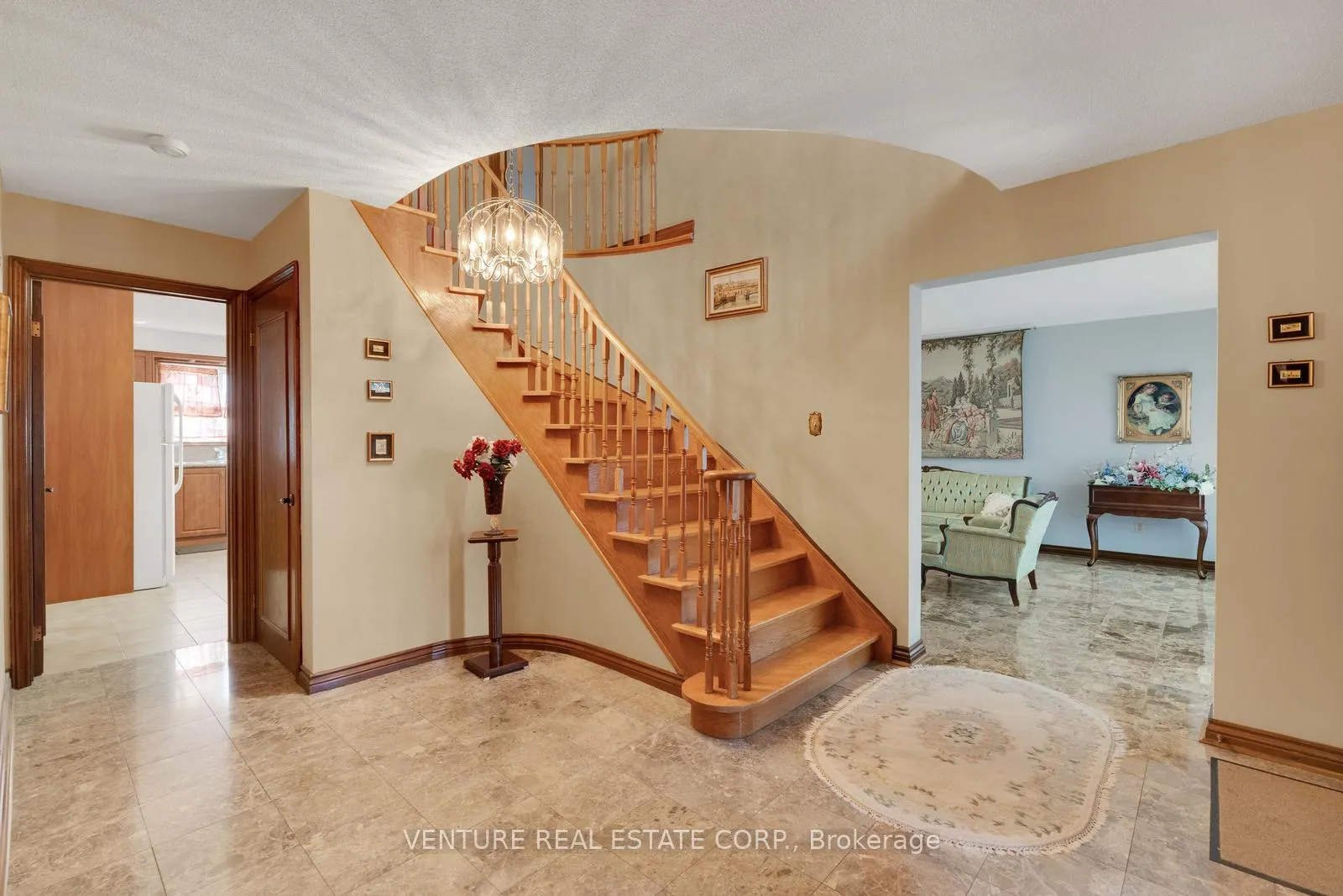 Photo 8 of 83 Jeanne Drive, Vaughan, East Woodbridge — HOMEH
