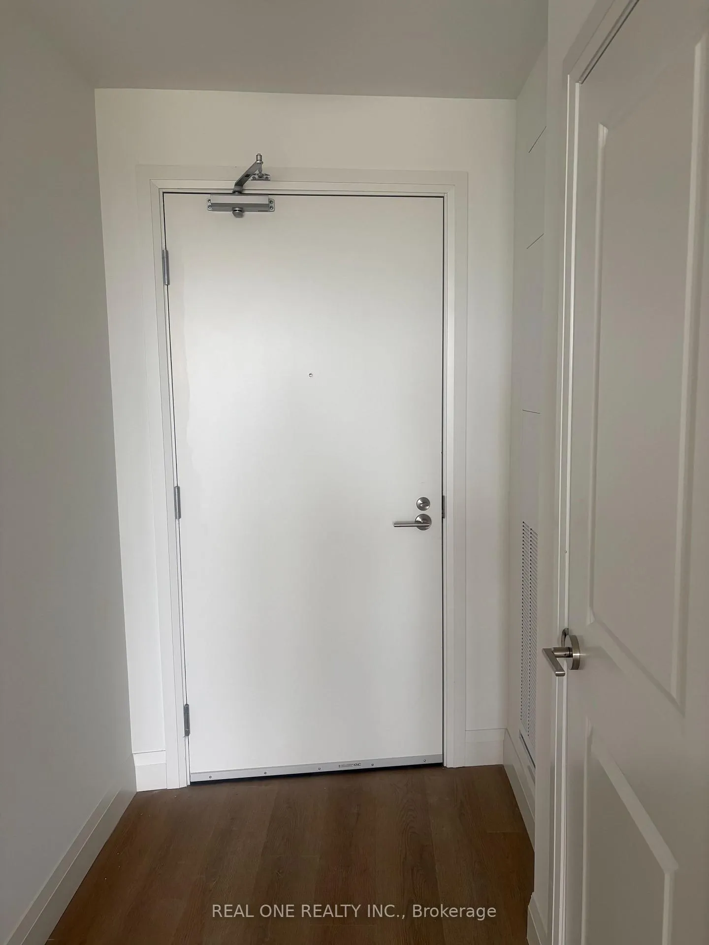 Photo 4 of Unit 1010, 1333 Weber Street E, Kitchener — HOMEH