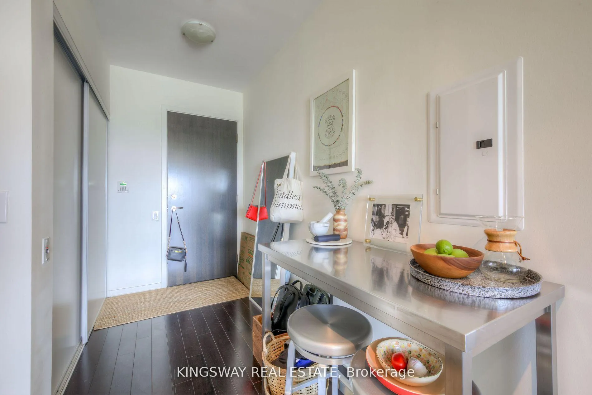 Photo 8 of Unit 2009, 105 The Queensway Avenue, Toronto, High Park-Swansea — HOMEH