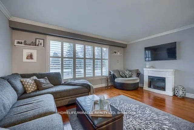 Photo 4 of 4 Derwent Avenue, Brampton, Brampton East — HOMEH