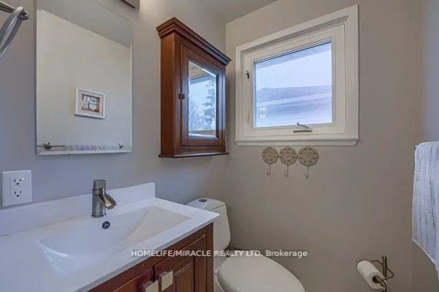 Photo 11 of 4 Derwent Avenue, Brampton, Brampton East — HOMEH