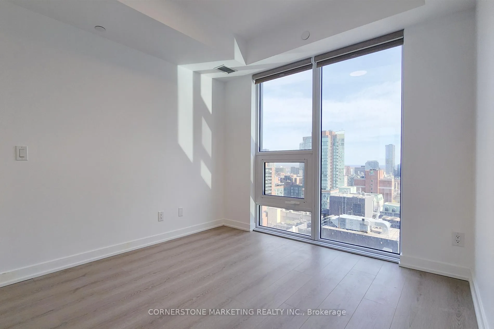 Photo 4 of Unit 2008, 100 Queen Street E, Toronto, Church-Yonge Corridor — HOMEH
