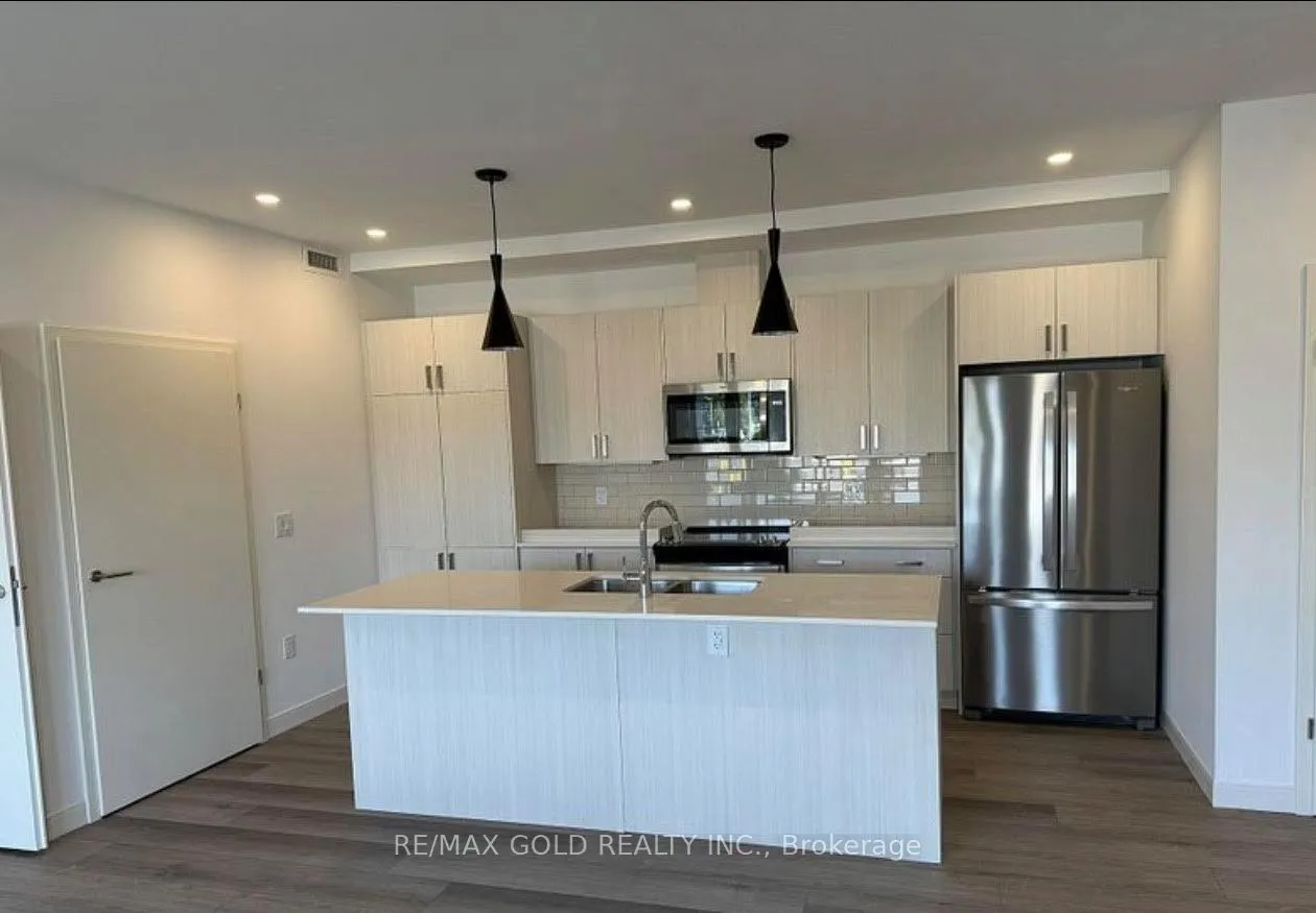 Photo 2 of Unit 101, 119 Lincoln Street, Welland, Broadway — HOMEH