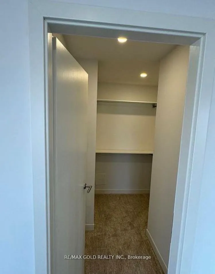 Photo 6 of Unit 101, 119 Lincoln Street, Welland, Broadway — HOMEH