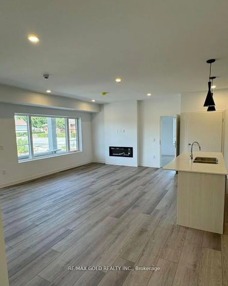 Photo 7 of Unit 101, 119 Lincoln Street, Welland, Broadway — HOMEH