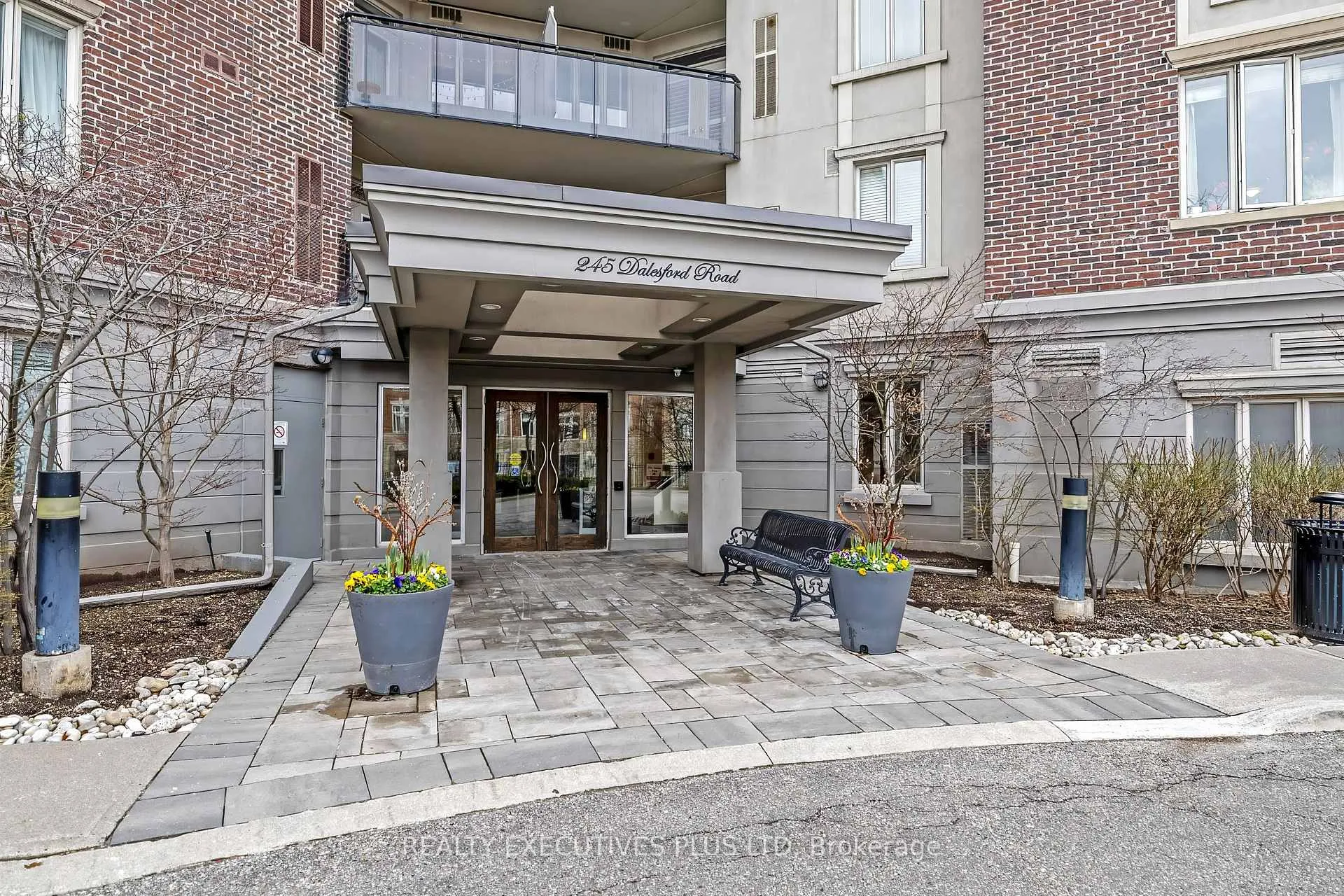 Photo 2 of Unit 414, 245 Dalesford Road, Etobicoke, Stonegate-Queensway — HOMEH
