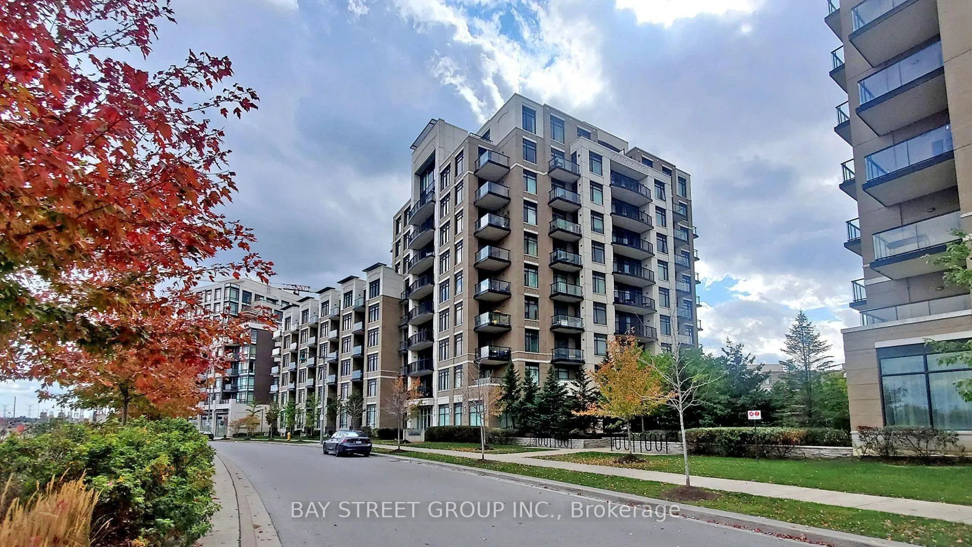 Photo 1 of Unit 904, 111 Upper Duke Crescent, Markham, Unionville — HOMEH