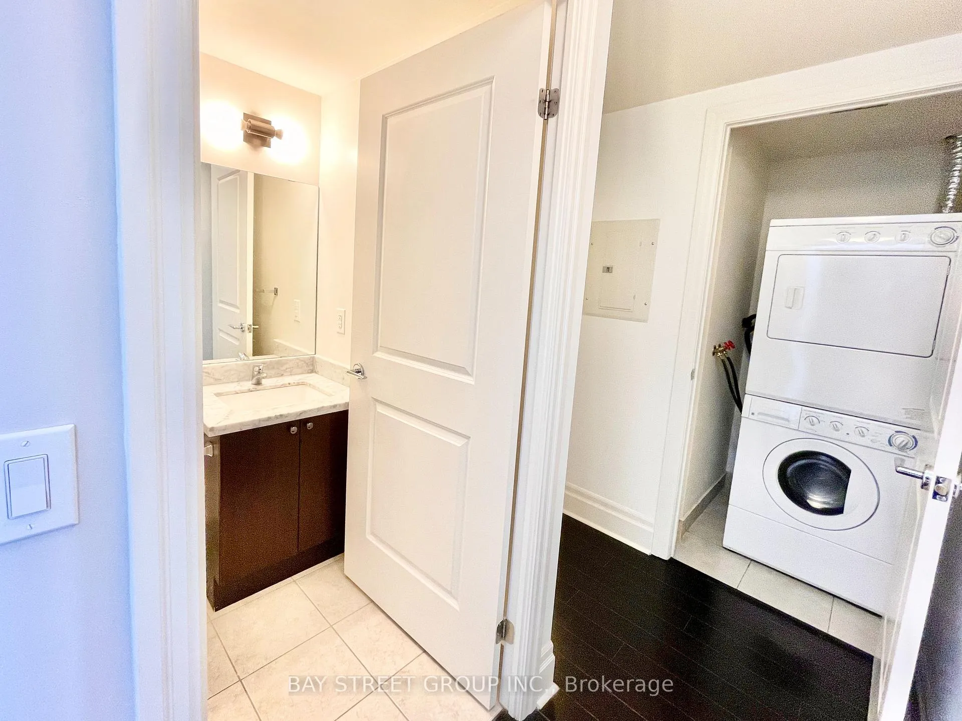 Photo 14 of Unit 904, 111 Upper Duke Crescent, Markham, Unionville — HOMEH