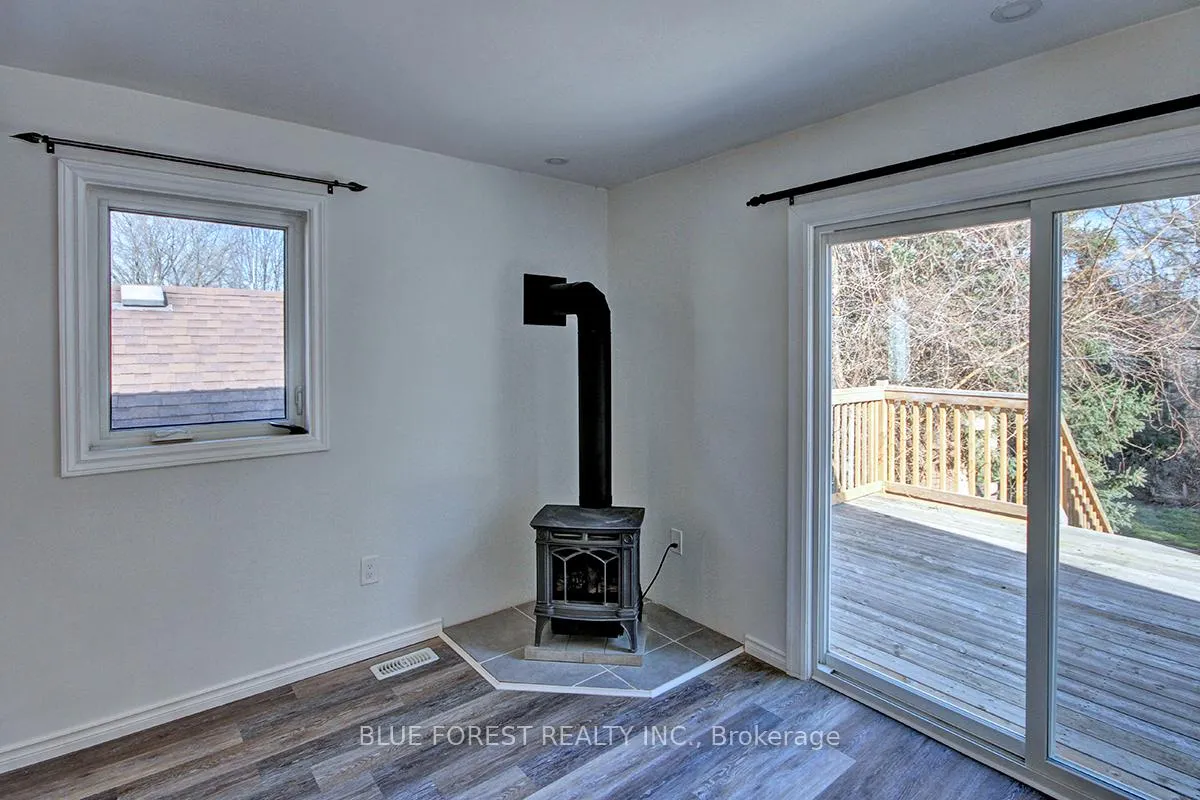 Photo 14 of 146 Emerson Avenue, London, South I — HOMEH