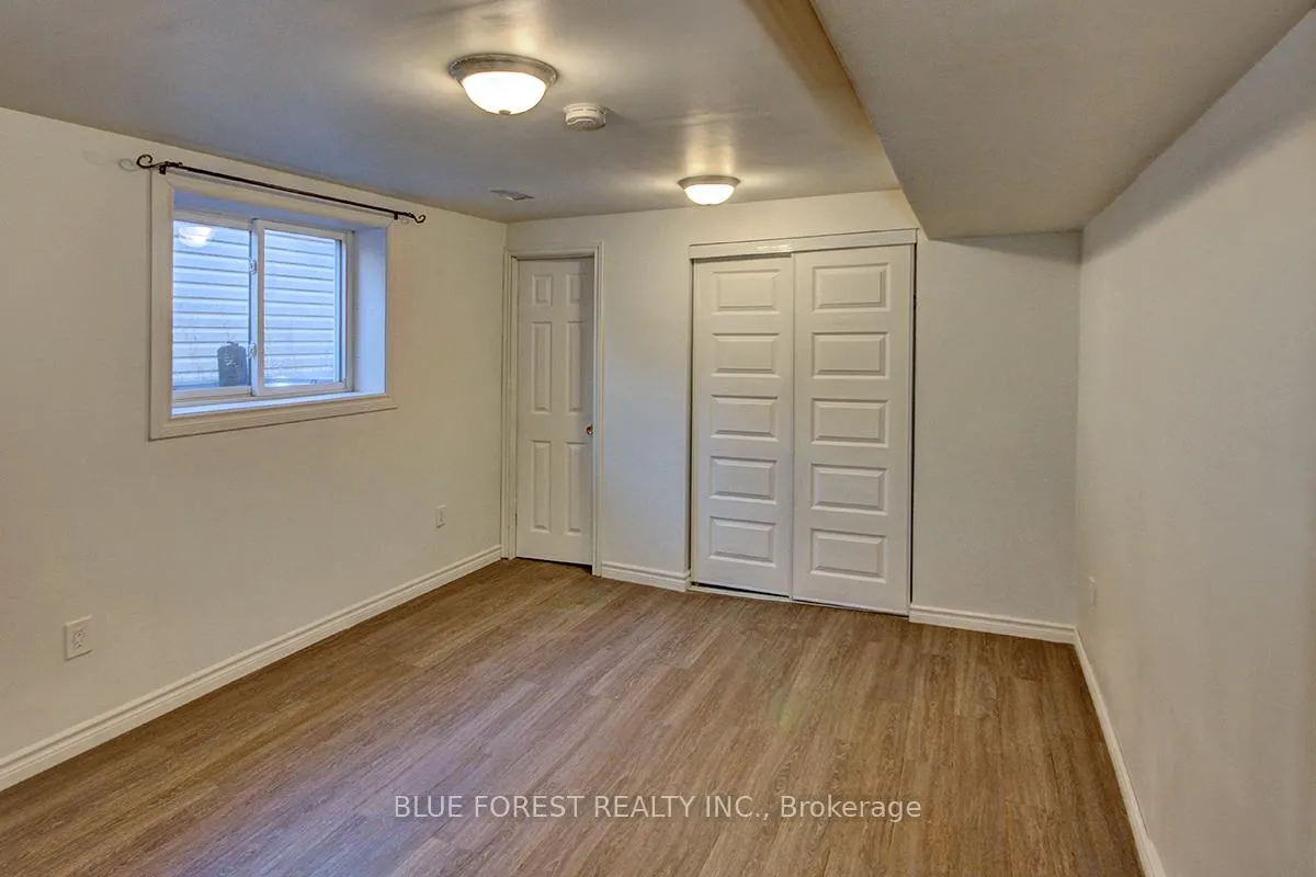 Photo 24 of 146 Emerson Avenue, London, South I — HOMEH