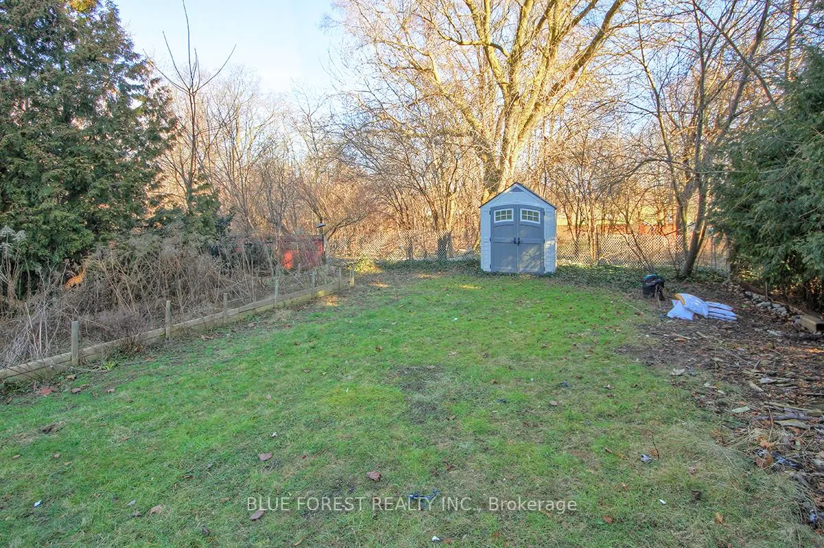 Photo 32 of 146 Emerson Avenue, London, South I — HOMEH