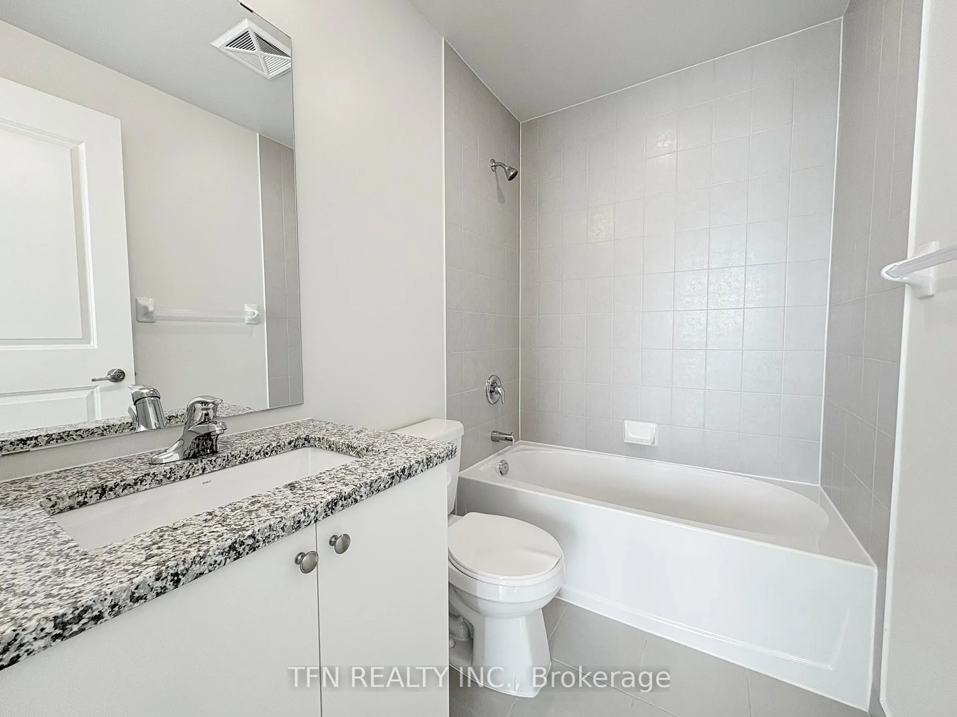 Photo 9 of Unit 4102, 38 Annie Craig Drive, Etobicoke, Mimico — HOMEH