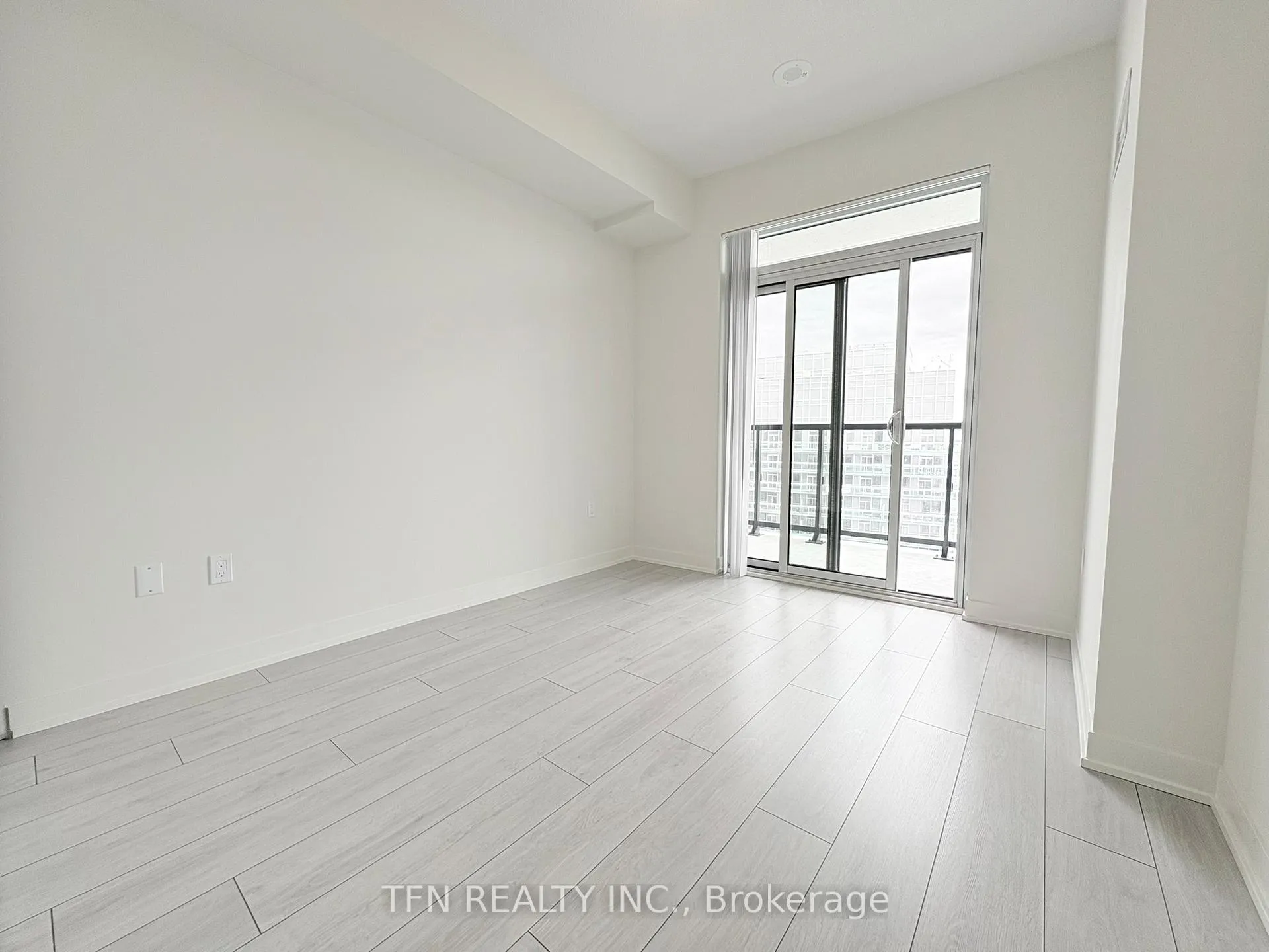 Photo 11 of Unit 4102, 38 Annie Craig Drive, Etobicoke, Mimico — HOMEH