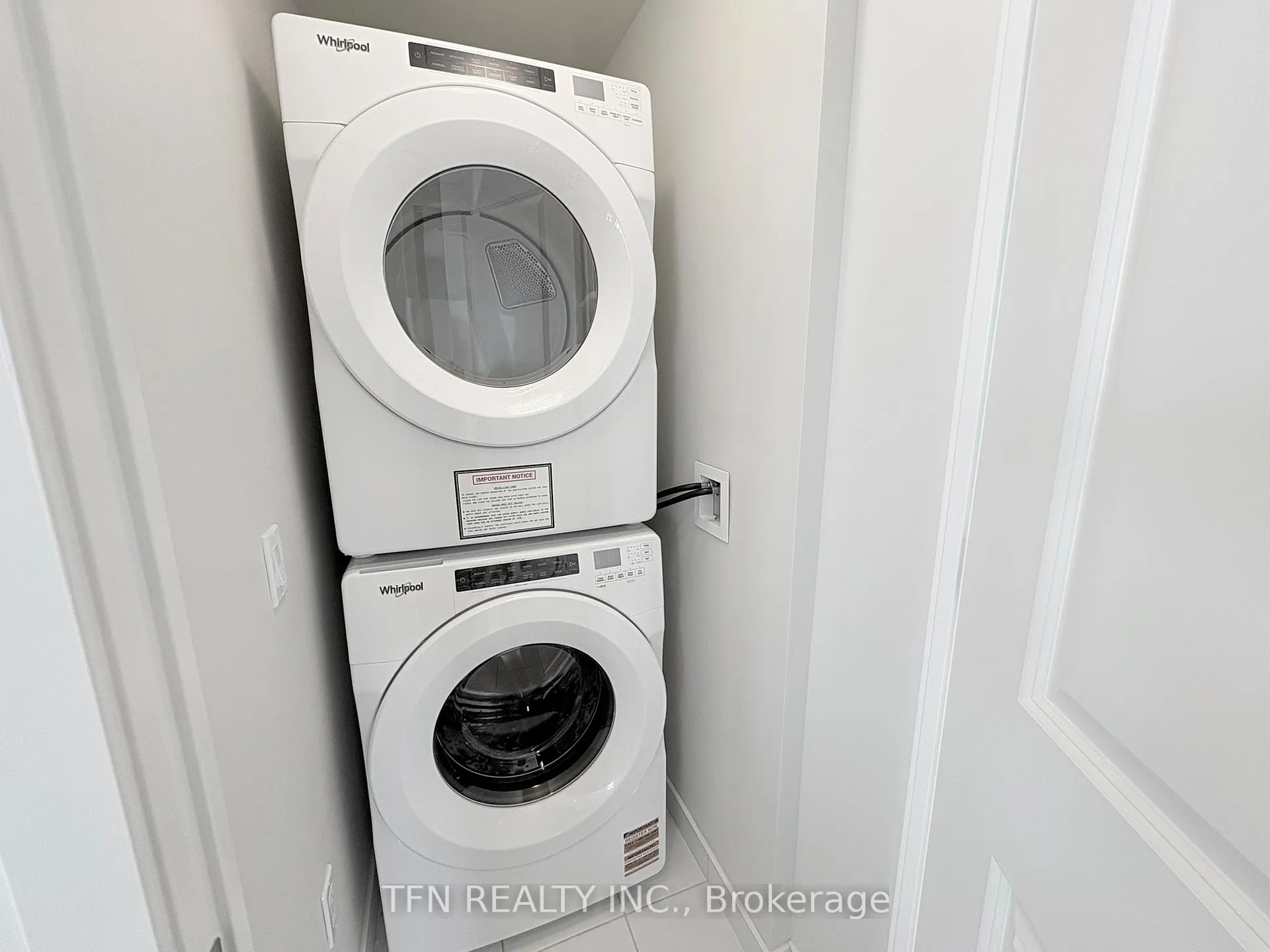 Photo 17 of Unit 4102, 38 Annie Craig Drive, Etobicoke, Mimico — HOMEH