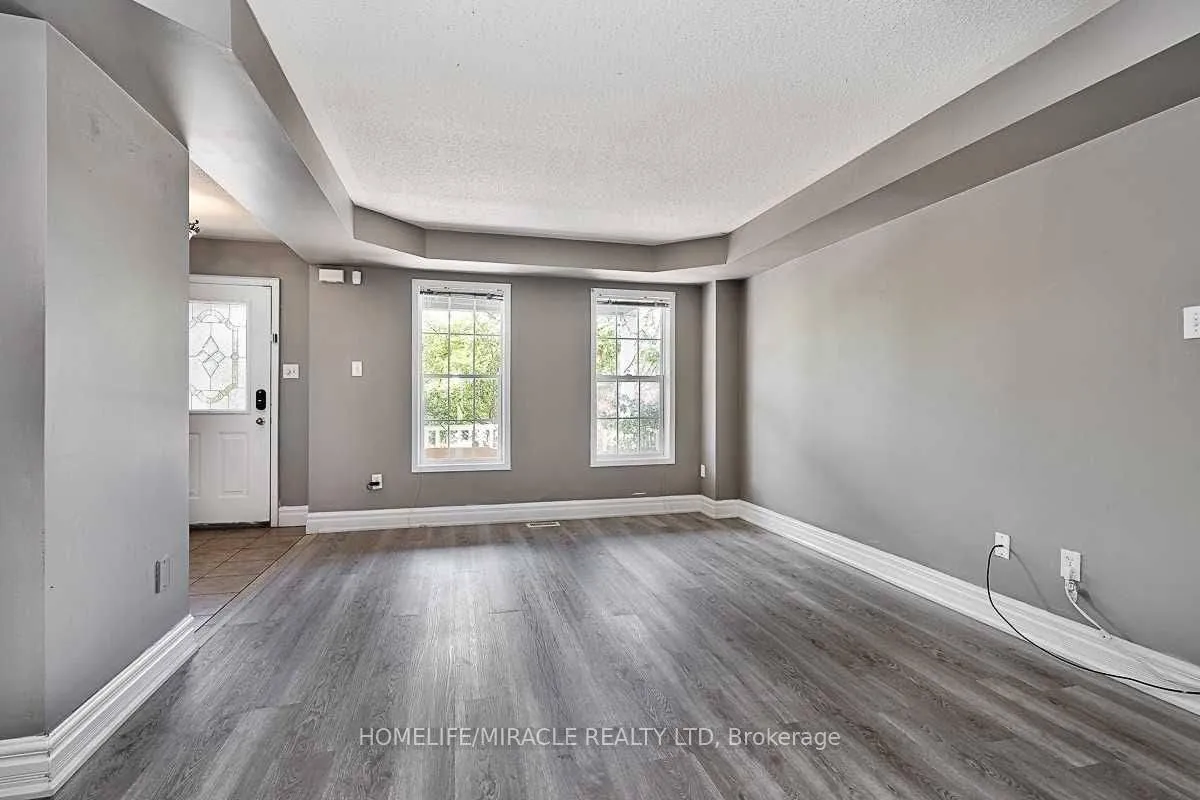 Photo 8 of 101 Glenashton Drive, Oakville, River Oaks — HOMEH