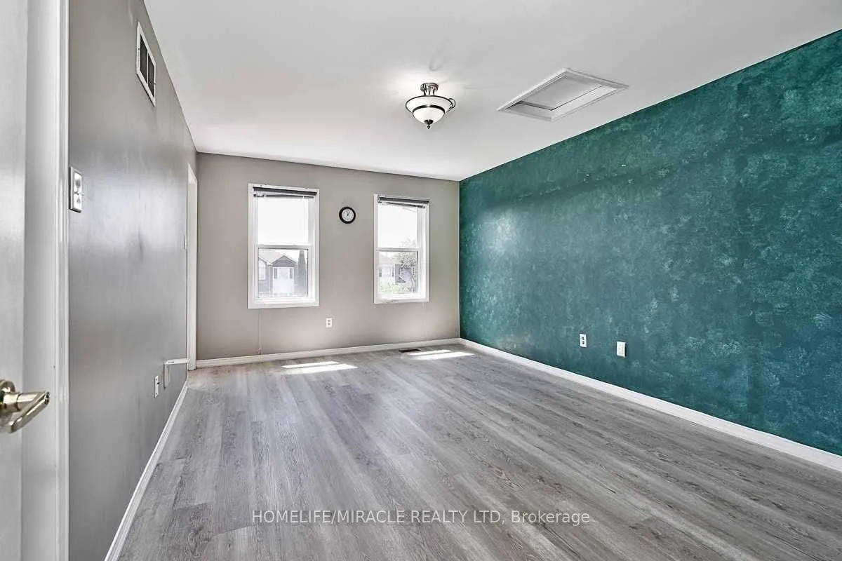 Photo 11 of 101 Glenashton Drive, Oakville, River Oaks — HOMEH