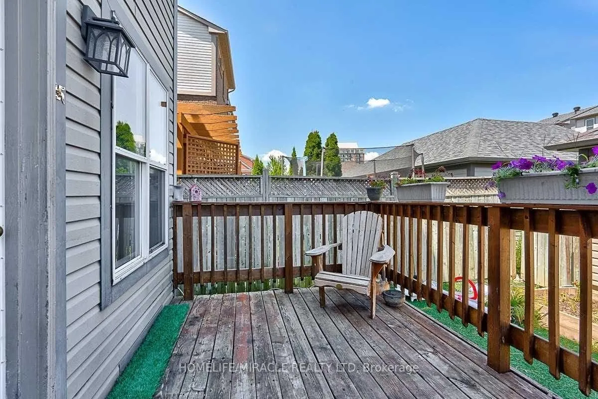 Photo 18 of 101 Glenashton Drive, Oakville, River Oaks — HOMEH
