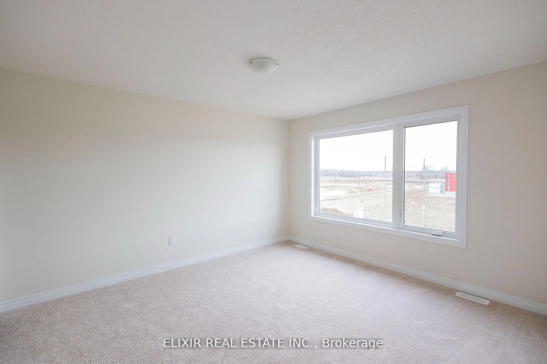 Photo 5 of 20 Molnar Crescent, Brantford — HOMEH