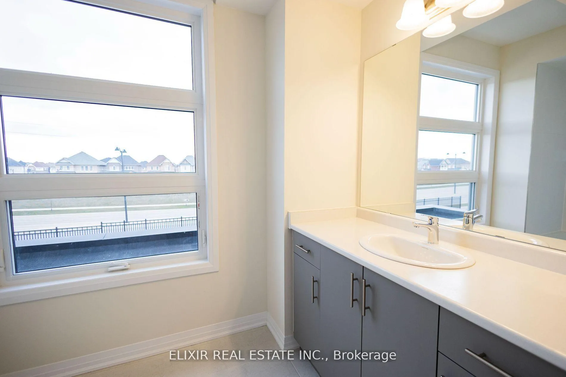 Photo 8 of 20 Molnar Crescent, Brantford — HOMEH