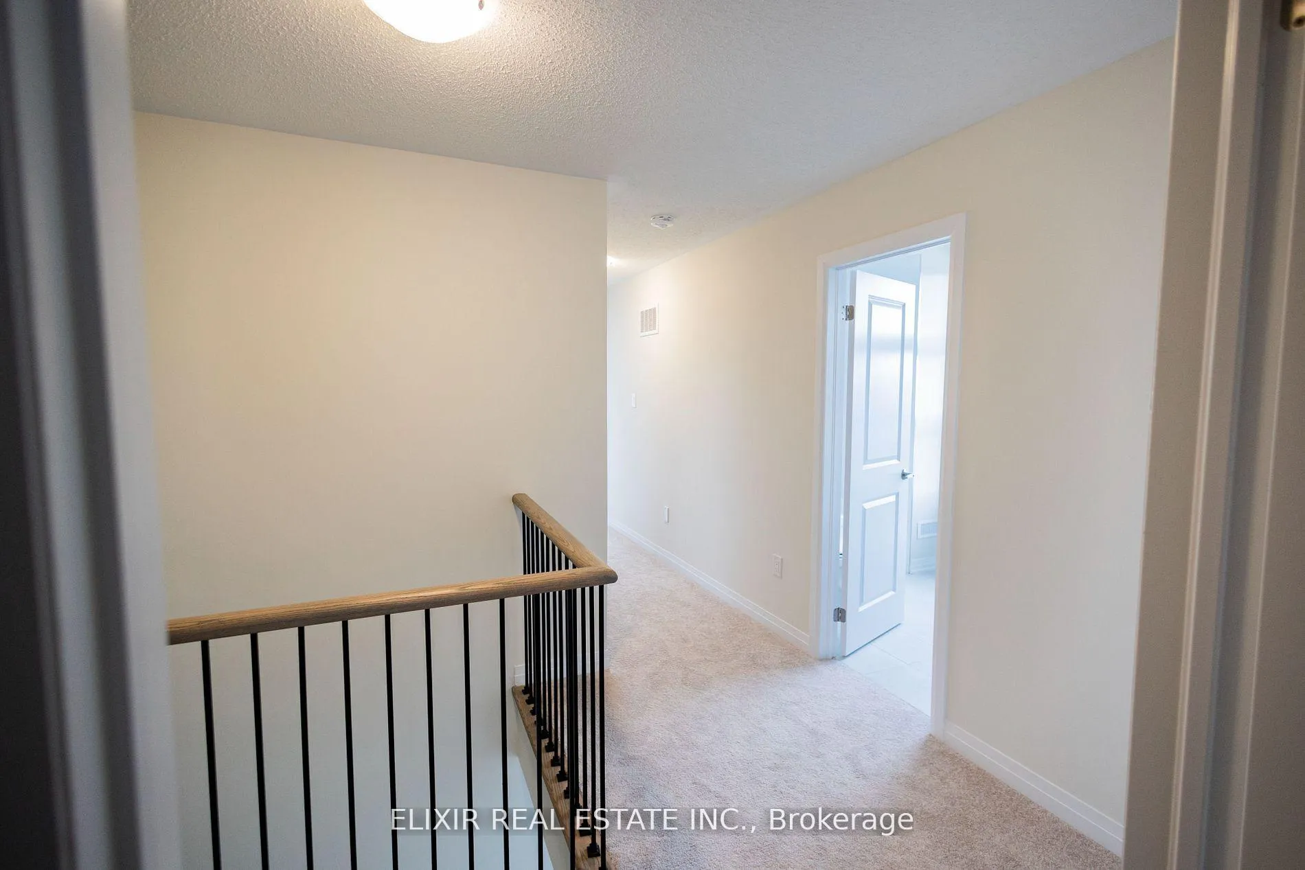 Photo 11 of 20 Molnar Crescent, Brantford — HOMEH
