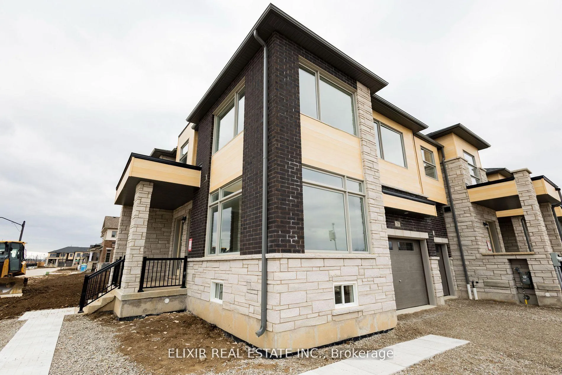 Photo 34 of 20 Molnar Crescent, Brantford — HOMEH