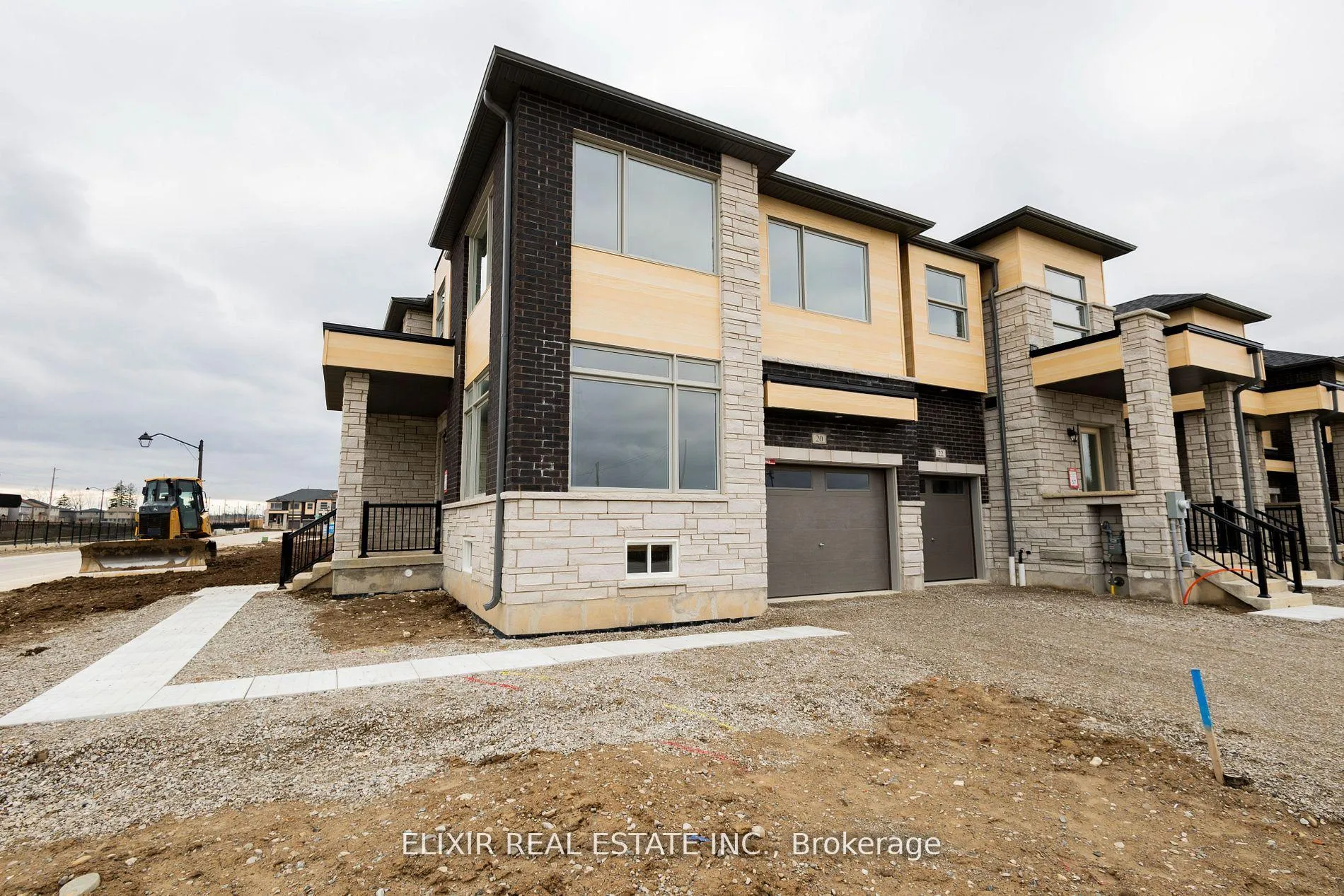 Photo 35 of 20 Molnar Crescent, Brantford — HOMEH