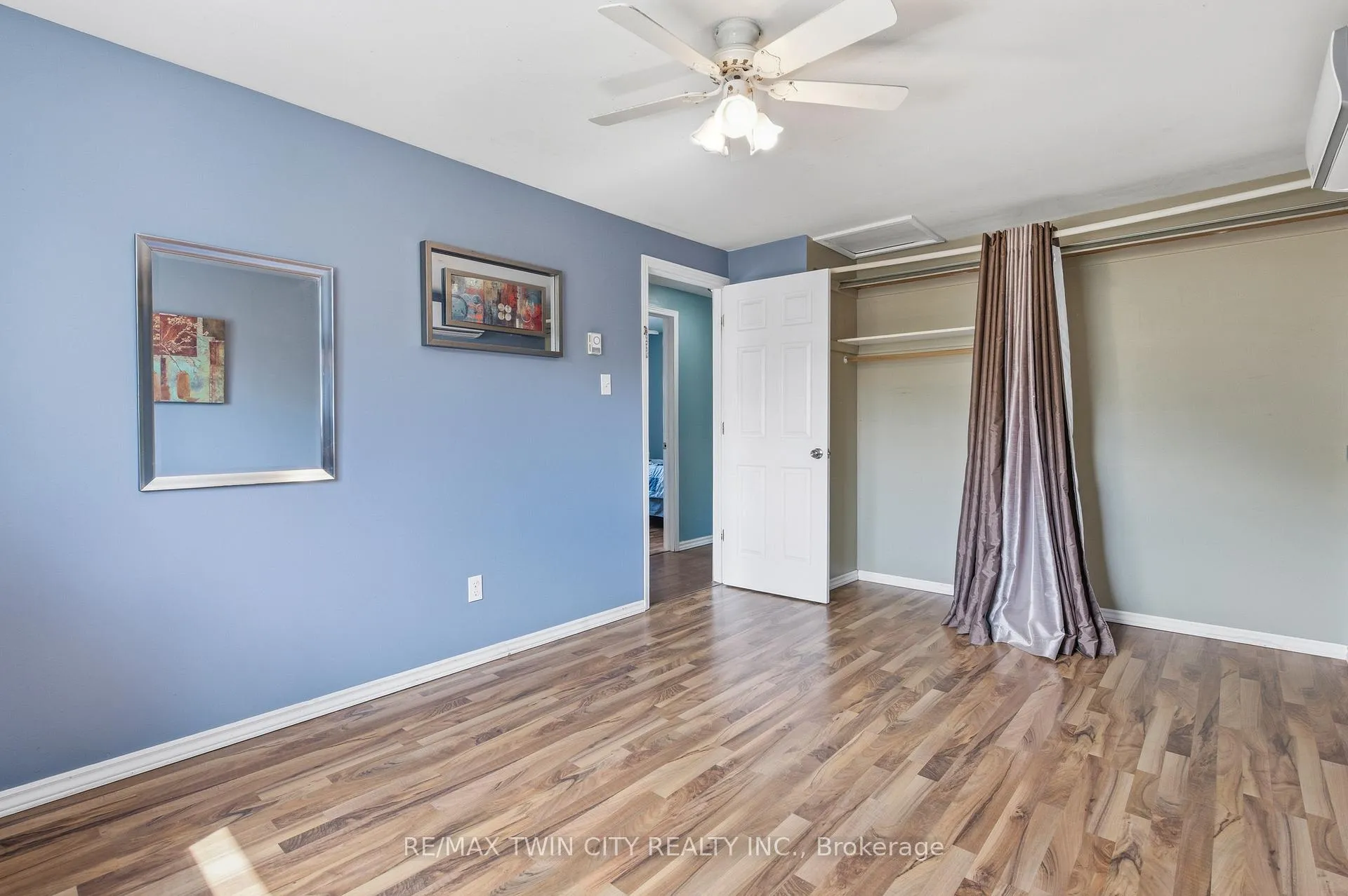 Photo 14 of 519 Pinetree Crescent, Cambridge — HOMEH