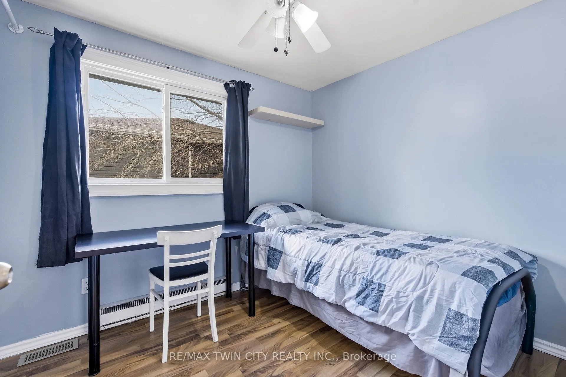 Photo 17 of 519 Pinetree Crescent, Cambridge — HOMEH
