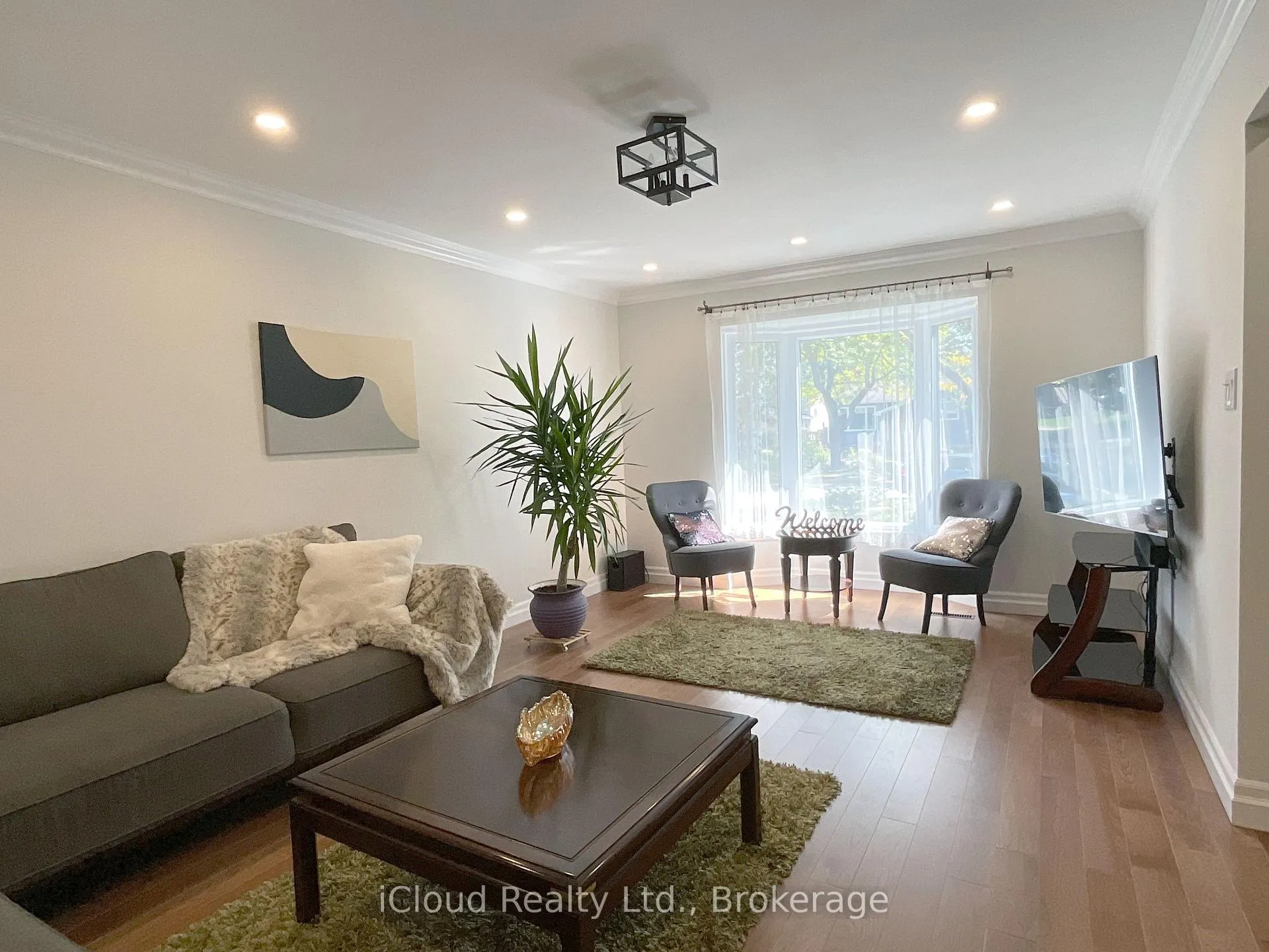 Photo 2 of 73 Wright Crescent, Caledon, Bolton North — HOMEH