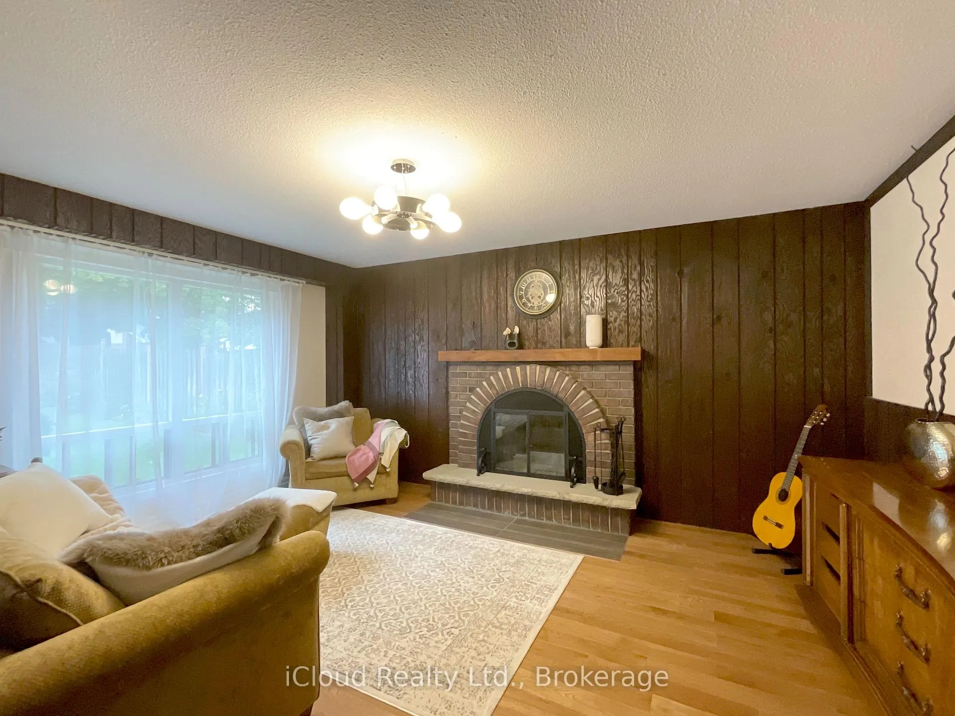 Photo 3 of 73 Wright Crescent, Caledon, Bolton North — HOMEH