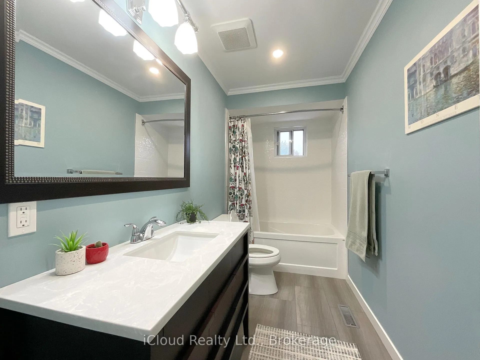 Photo 10 of 73 Wright Crescent, Caledon, Bolton North — HOMEH