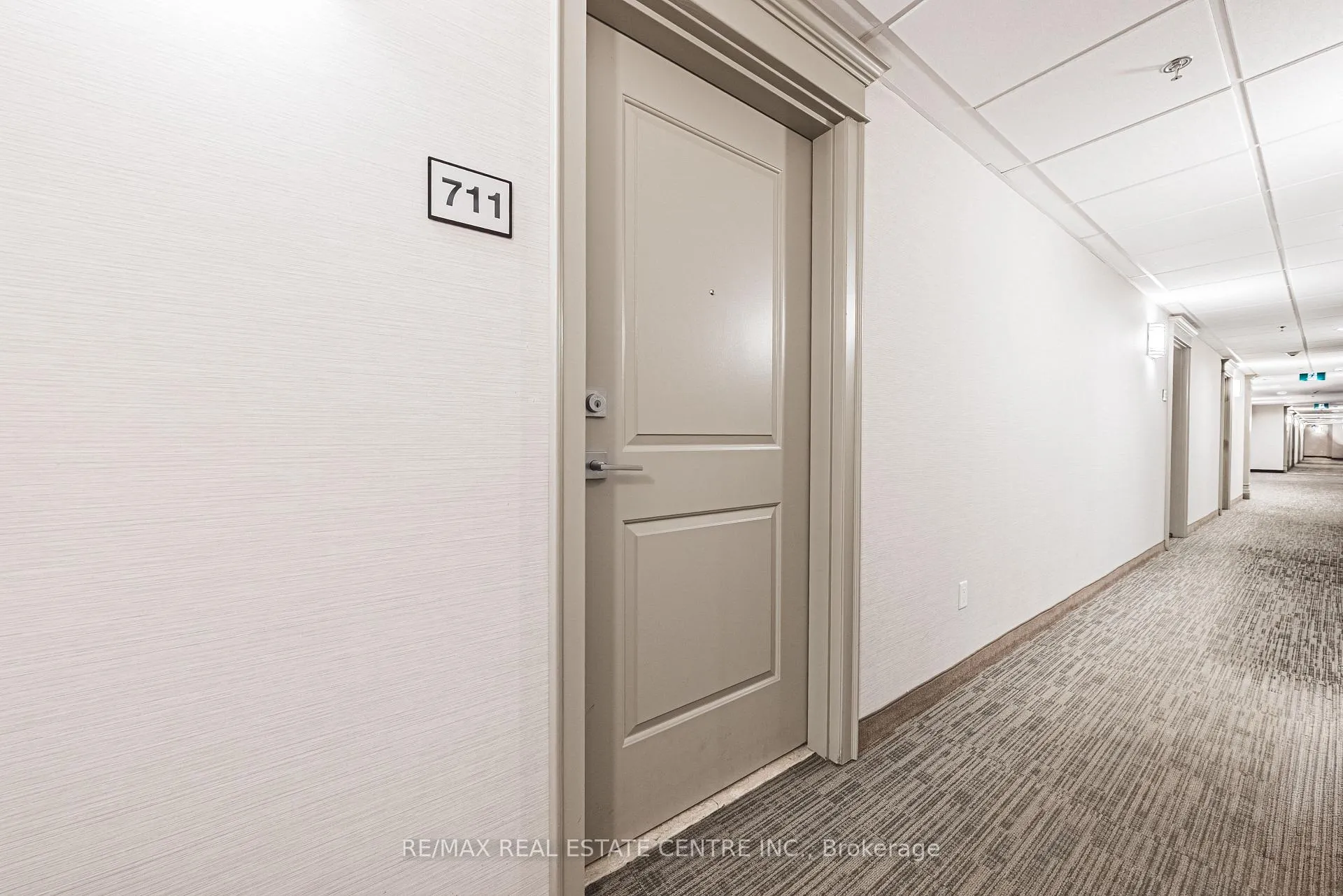 Photo 2 of Unit 711, 2486 Old Bronte Road, Oakville, Westmount — HOMEH