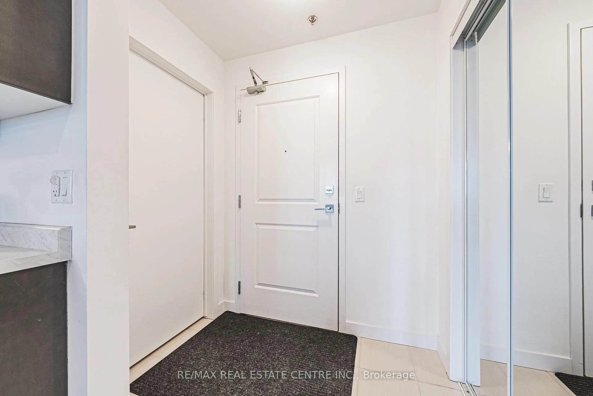 Photo 3 of Unit 711, 2486 Old Bronte Road, Oakville, Westmount — HOMEH
