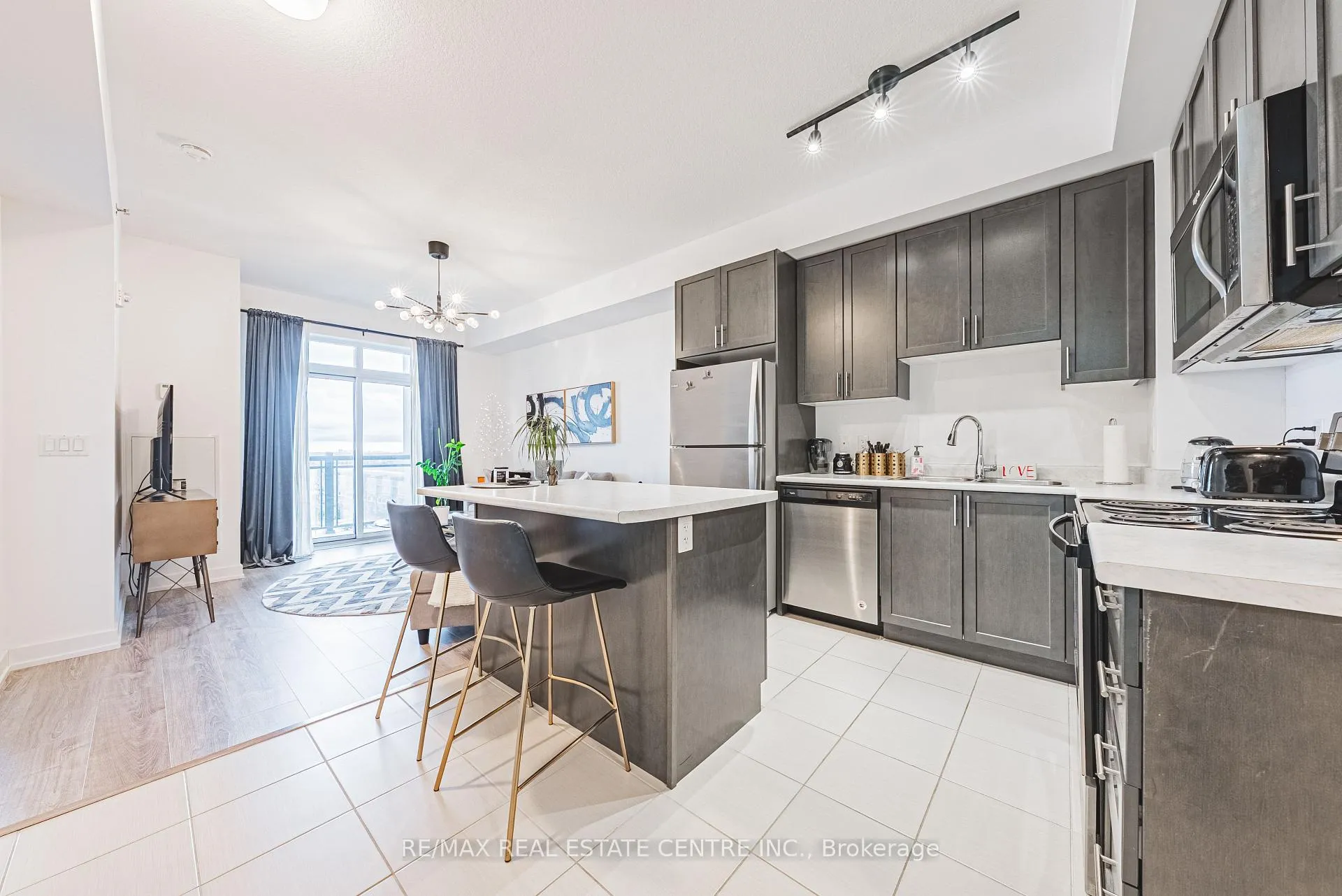 Photo 4 of Unit 711, 2486 Old Bronte Road, Oakville, Westmount — HOMEH
