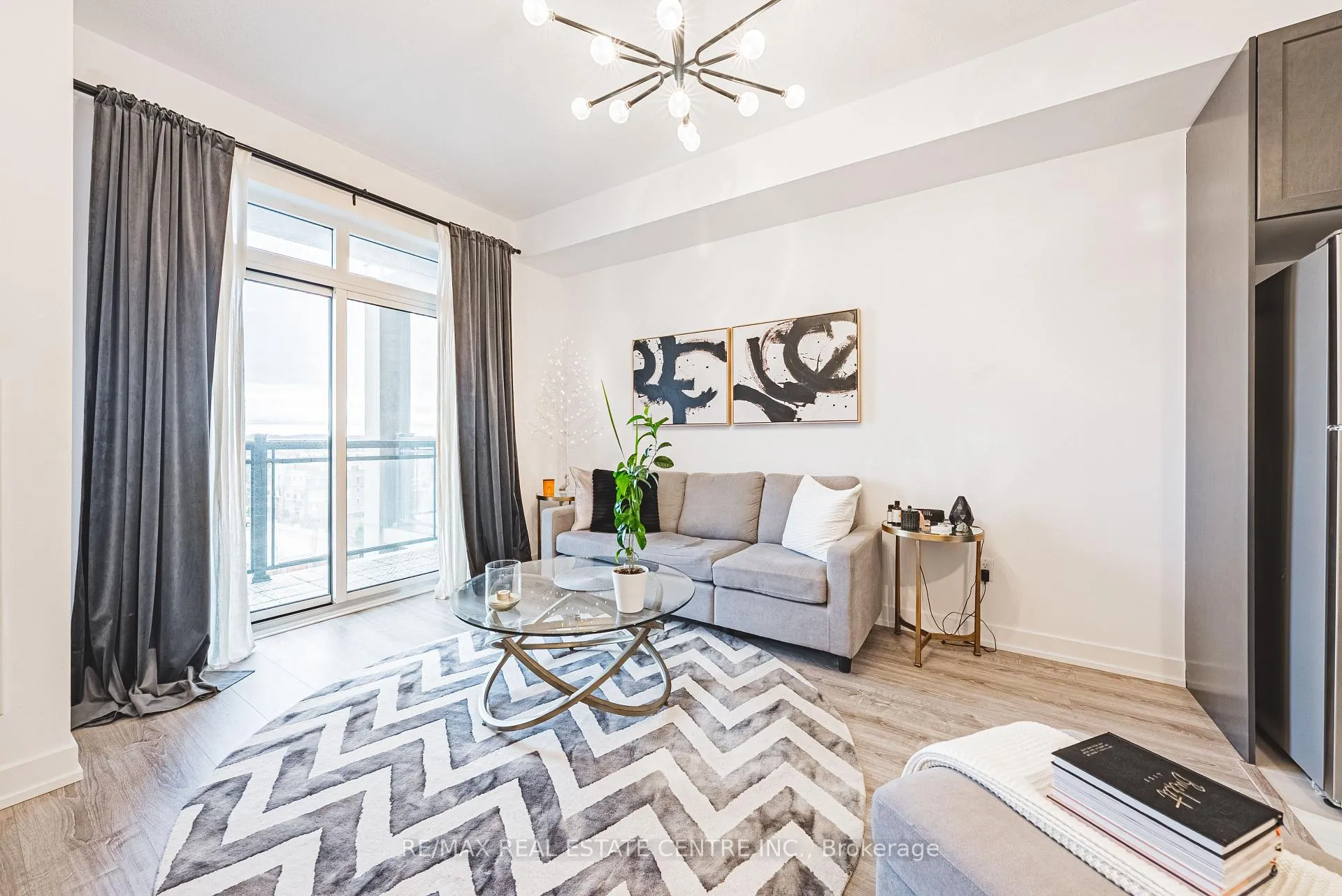 Photo 9 of Unit 711, 2486 Old Bronte Road, Oakville, Westmount — HOMEH