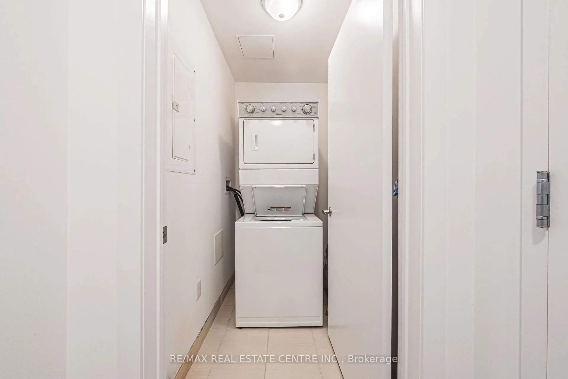 Photo 18 of Unit 711, 2486 Old Bronte Road, Oakville, Westmount — HOMEH
