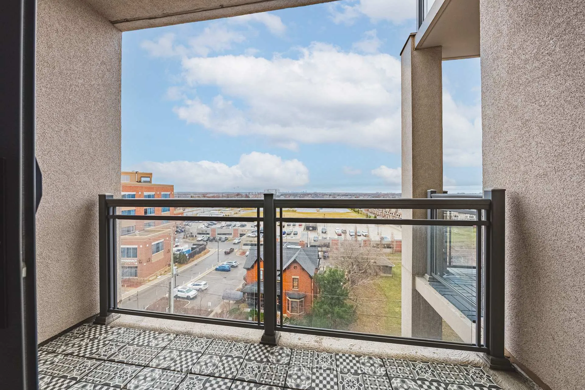 Photo 19 of Unit 711, 2486 Old Bronte Road, Oakville, Westmount — HOMEH